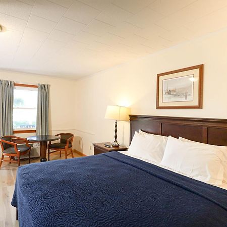 Chatham Travel Lodge Old Chatham Экстерьер фото