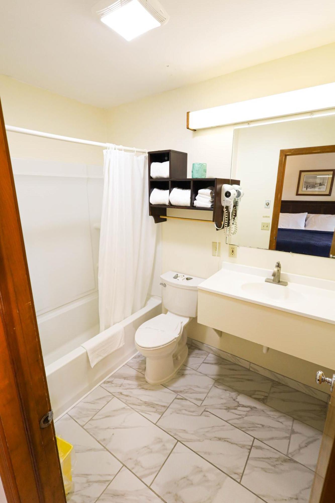 Chatham Travel Lodge Old Chatham Экстерьер фото