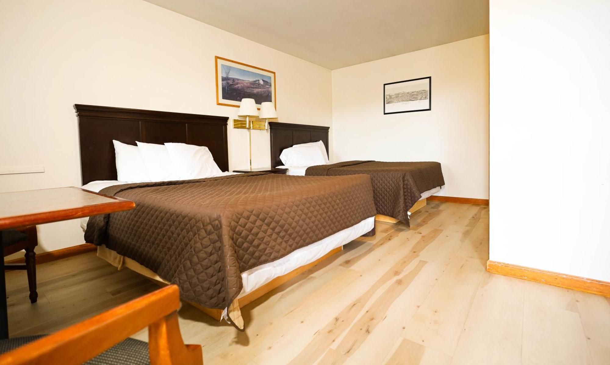 Chatham Travel Lodge Old Chatham Экстерьер фото