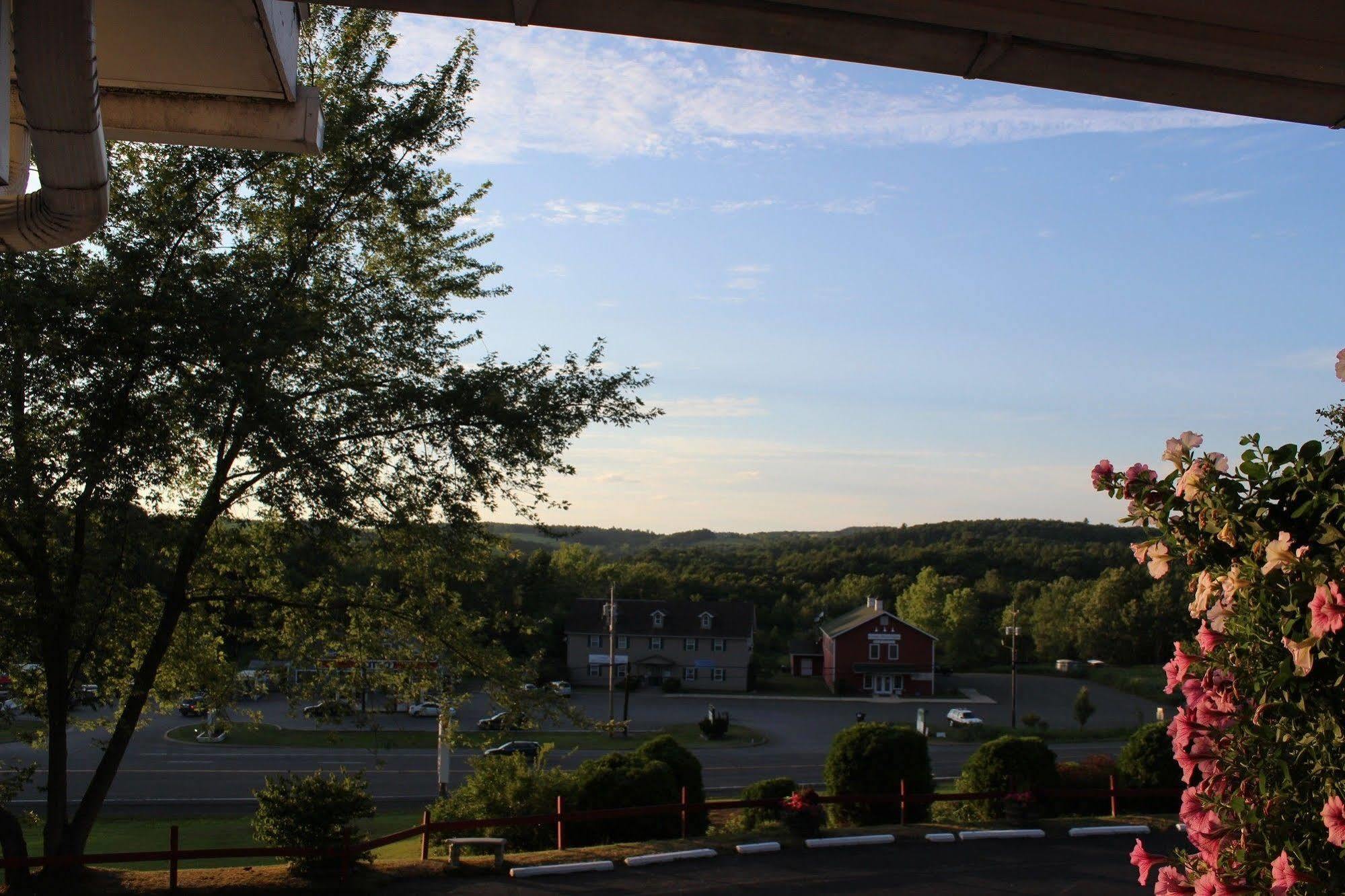 Chatham Travel Lodge Old Chatham Экстерьер фото